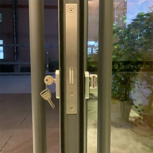 AMJ 92 Thermally Broken Corner Bi-Fold Door